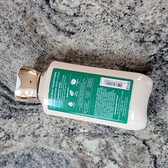 Bath & Body Works Discontinued Vanilla Bean Noel 8 oz Full Size Lotion - Picture 5 of 13